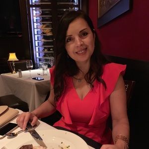 Meet your Posher, Jasmina